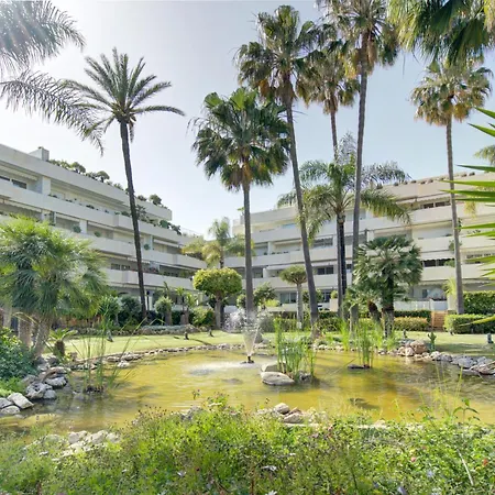 شقة Luxury Beachfront With Private Garden & Pool ماربيا